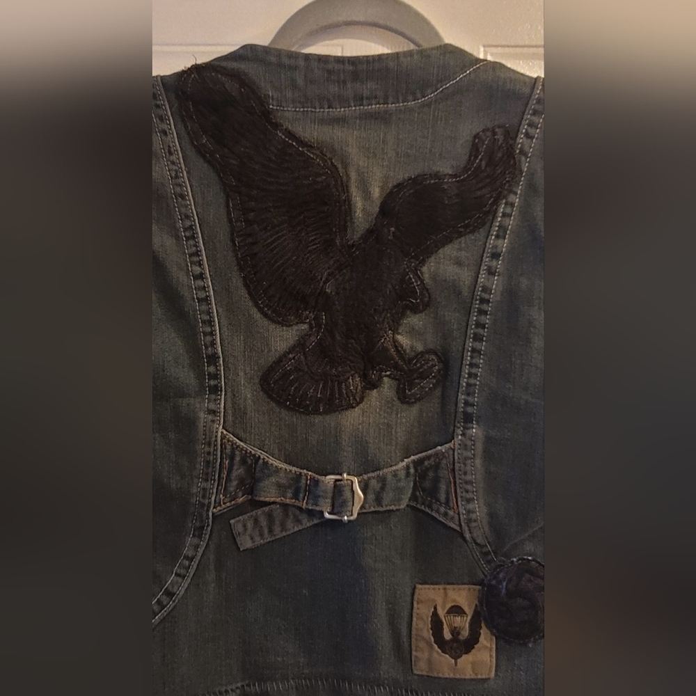 Vintage Levi's Red Dark Blue Denim Moto Vest M - Picture 6 of 7
